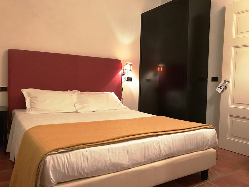Castello Di Leonina Relais - Adults Only Hotel เซียนา ภายนอก รูปภาพ